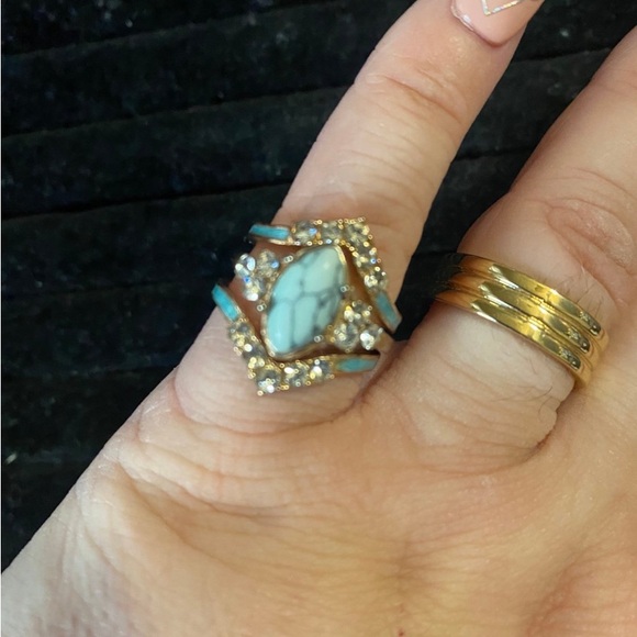 Gold and turquoise stackable rings - Picture 4 of 4